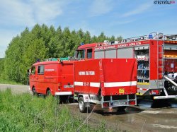 OSP Markuszowa rozwozi wodę pitną dla strażaków